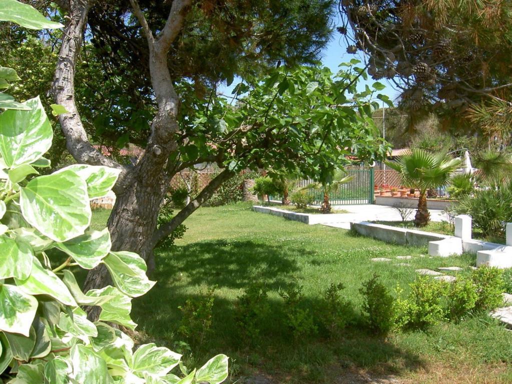 Baia Del Sole Hotel Paestum Bagian luar foto